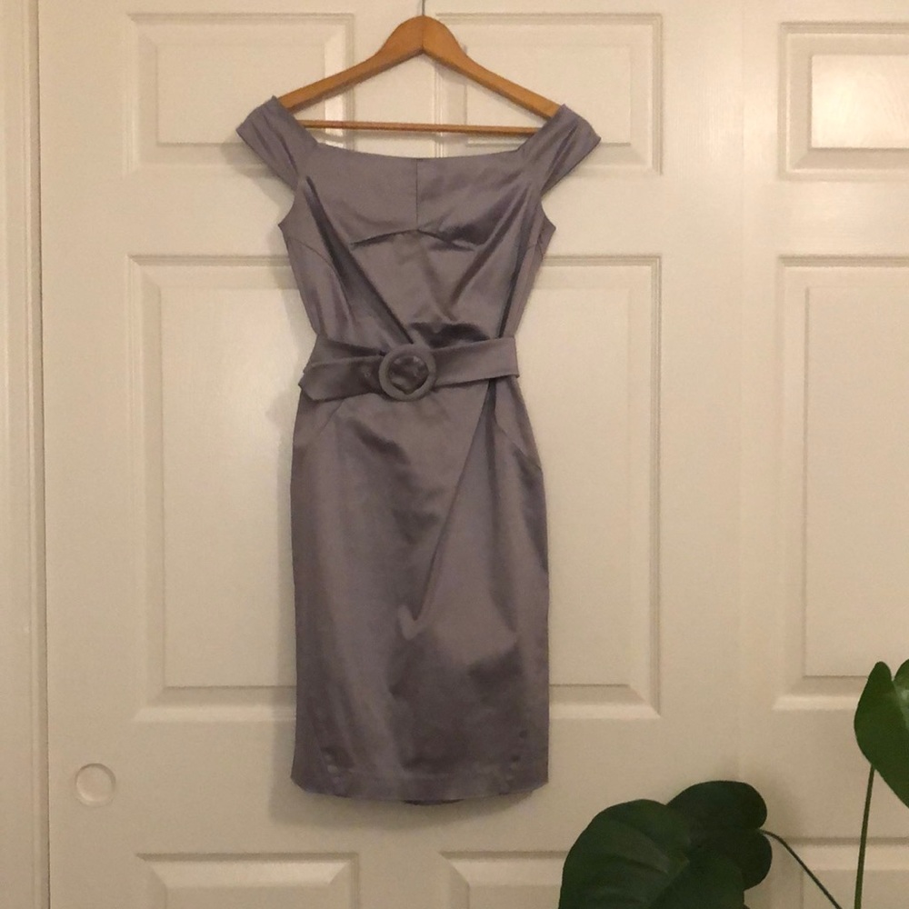 ✨ Beautiful dress that can serve as a cocktail dress or for a bridal party.